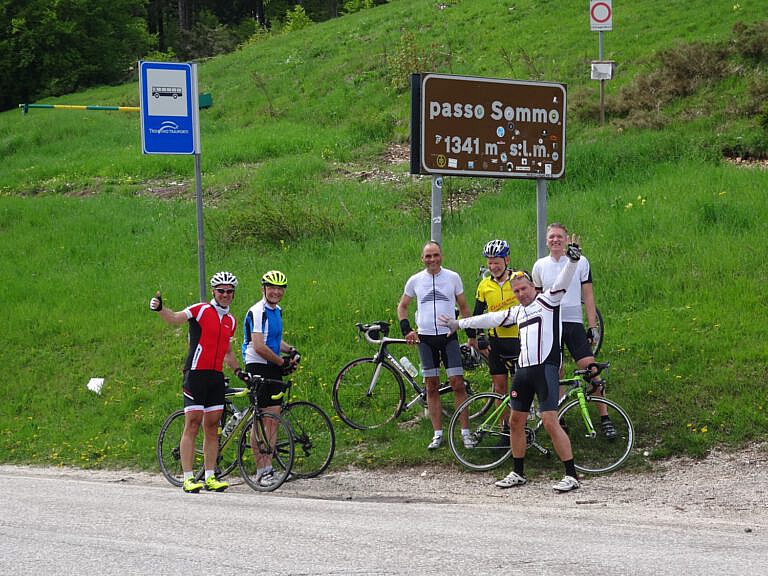 Mehr über den Artikel erfahren <span class="sticky-post-icon" style="color: #E94762; margin-right: 5px;">📌</span>Trentino Trainingslager 2018