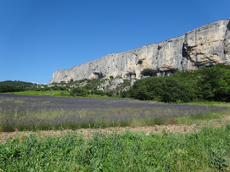 Mehr über den Artikel erfahren <span class="dashicons dashicons-lock" style="color:#D2E4F2;"></span> Feierabendrunde im Luberon