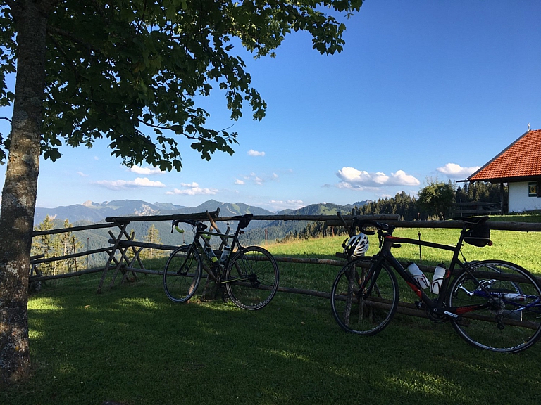 Mehr über den Artikel erfahren Gindelalm