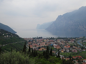 Mehr über den Artikel erfahren <span class="dashicons dashicons-admin-post" style="color:#D2E4F2;margin-right:20px;"></span>Trainingslager Gardasee