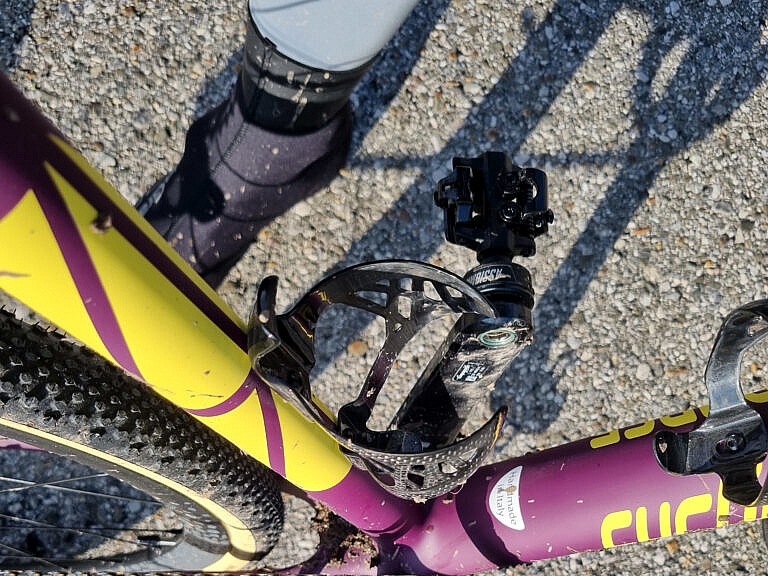 Mehr über den Artikel erfahren <span class="dashicons dashicons-lock" style="color:#E94762;"></span>Graveln mit Leistungsmesspedalen